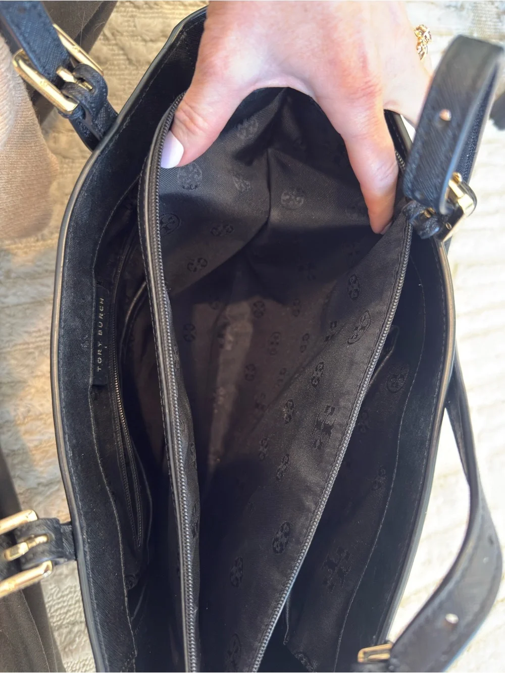 Tory Burch Black Leather Logo Tote with Gold Hardware and dust bag - Picture 4 of 4
